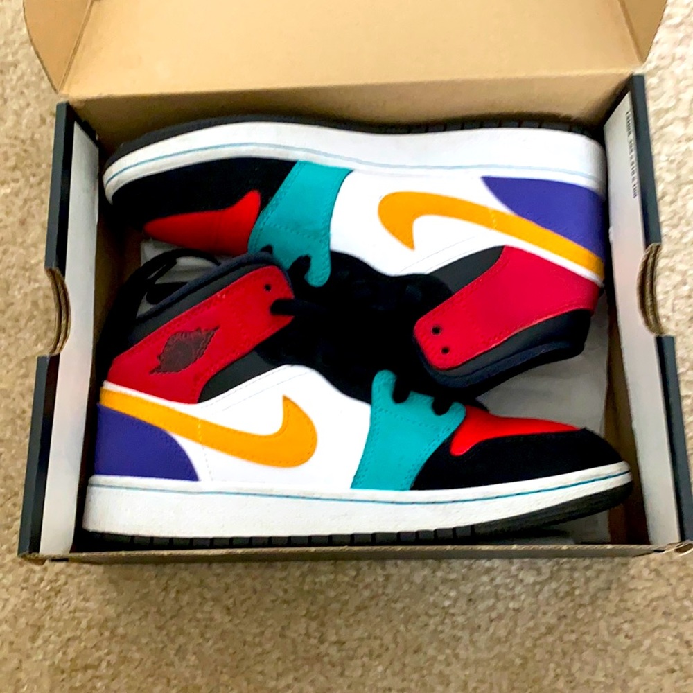 Air Jordan 1 mid